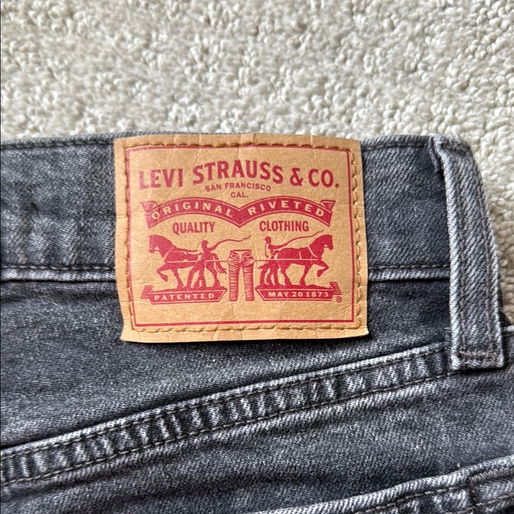 WOMENS LEVI WEDGIE STRAIGHT LEG JEANS NEVER WORN - Picture 4 of 6